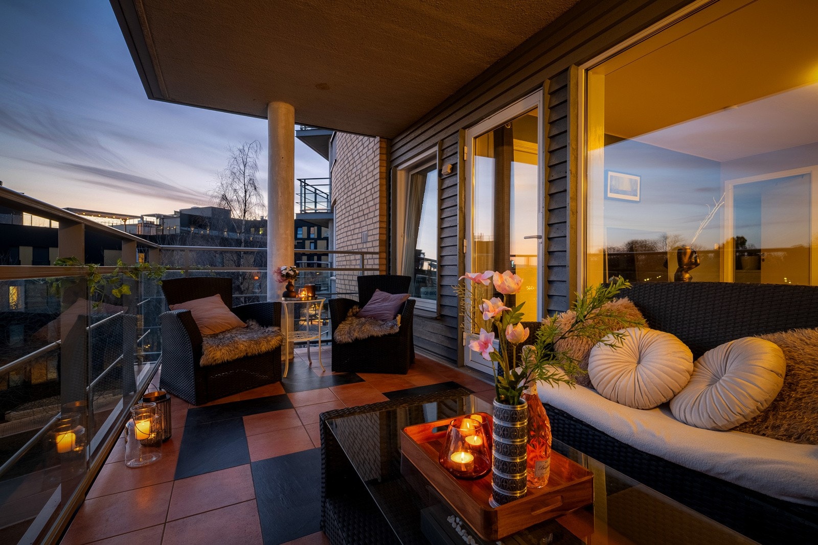 Pen 2-roms med fantastisk utsikt fra stue og balkong! Galleribilde