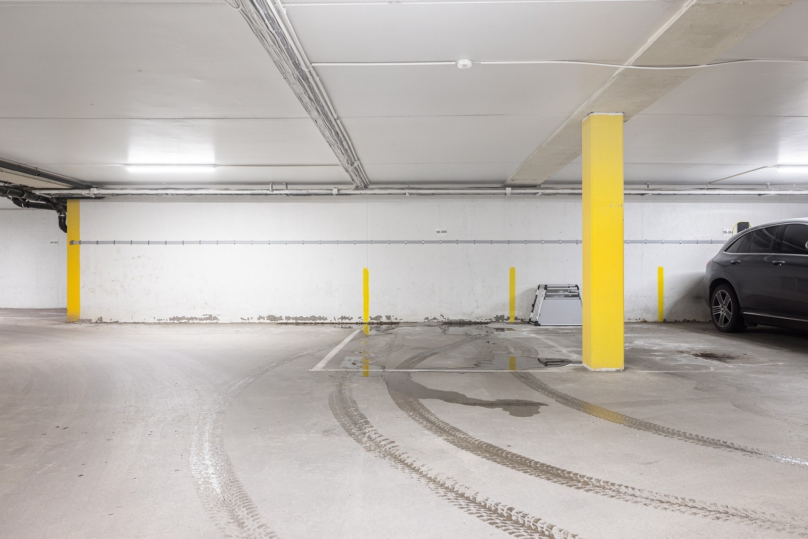 Det medfølger garasjeplass i felles garasjekjeller. Galleribilde