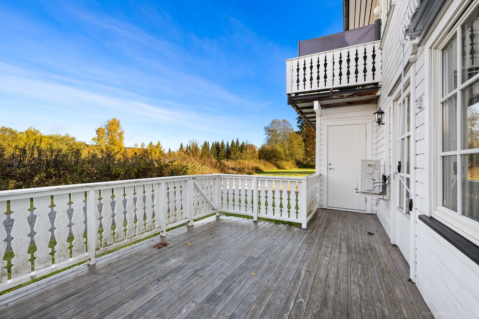 Utsikt mot grøntarealer Galleribilde