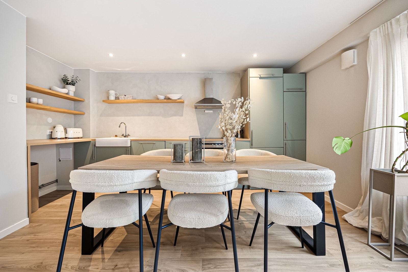 Leilighetens utforming gjør boligen enkel å møblere. Galleribilde