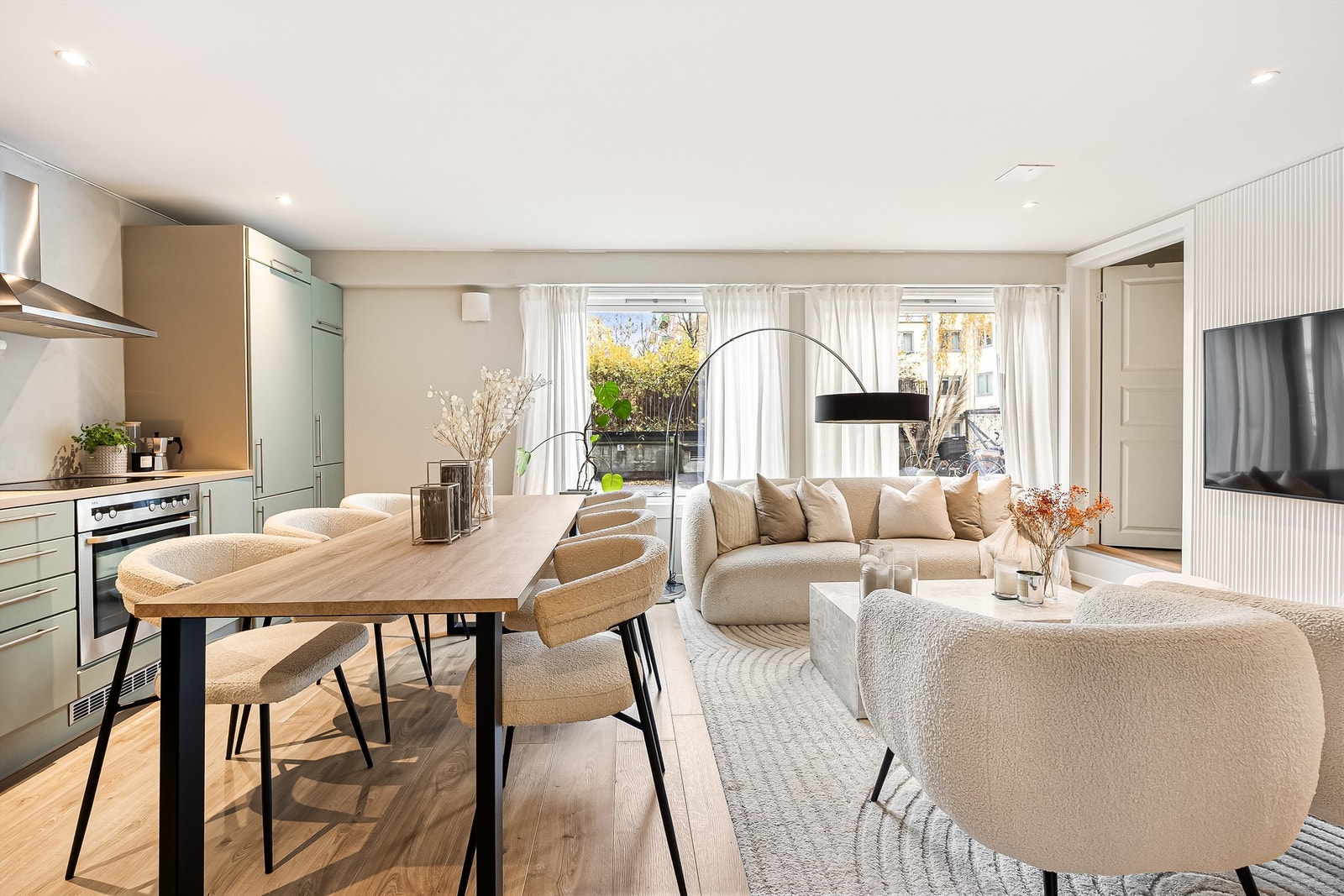 En lys og innbydende selveierleilighet beliggende rolig, men supersentralt til på Bislett/Bolteløkka. Galleribilde