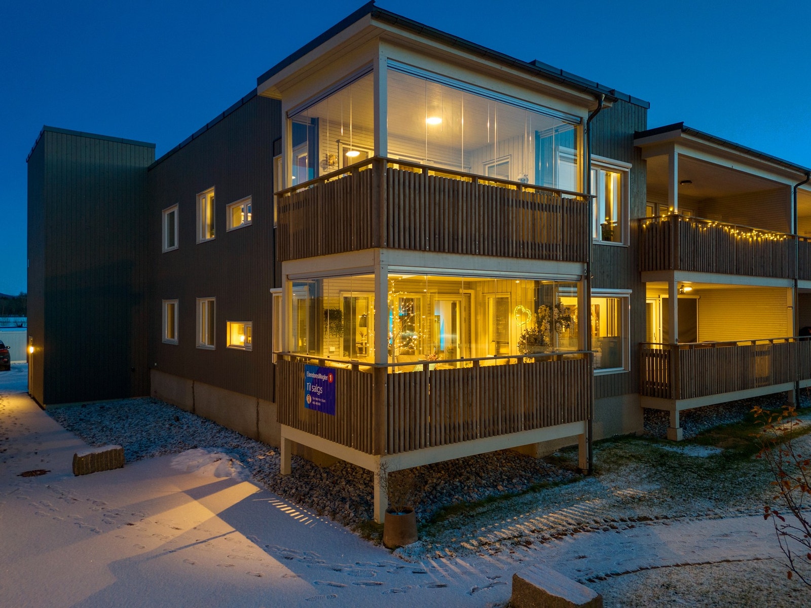 Endebeliggenhet i forhøyet første etasje. Galleribilde