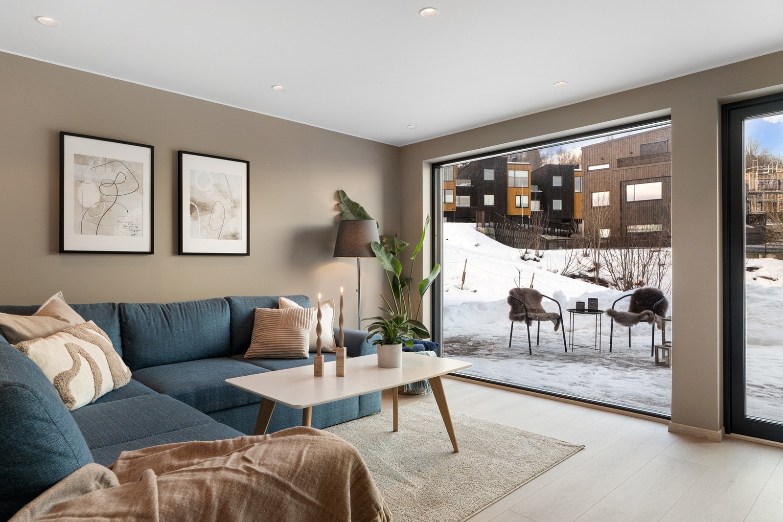 Både treningsrom og stue gir mulighet for å trekke seg tilbake, for avkobling eller aktivitet. Foto: Vidar Alvik Galleribilde