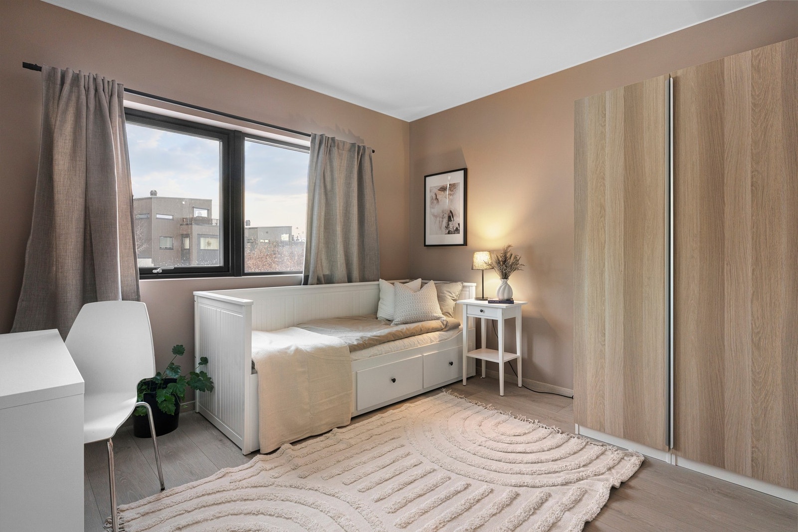 Underetasjen er innredet med to soverom, bad, vaskerom, treningsrom, stue, boder og teknisk-rom. Foto: Vidar Alvik Galleribilde