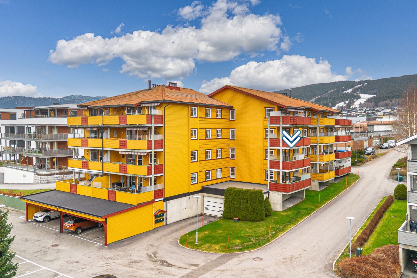 Pen leilighet i 2.etasje. Beliggende i et attraktivt og godt etablert boligområde. Galleribilde