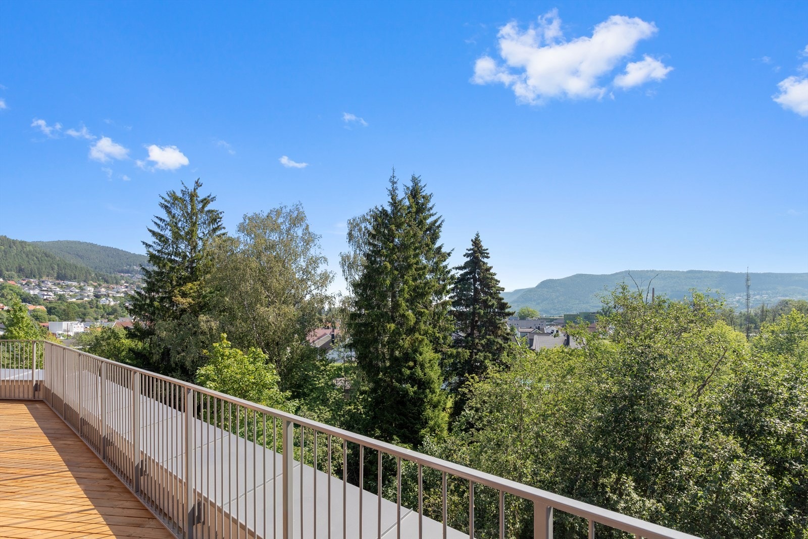 Utsikt mot nærområdet Galleribilde