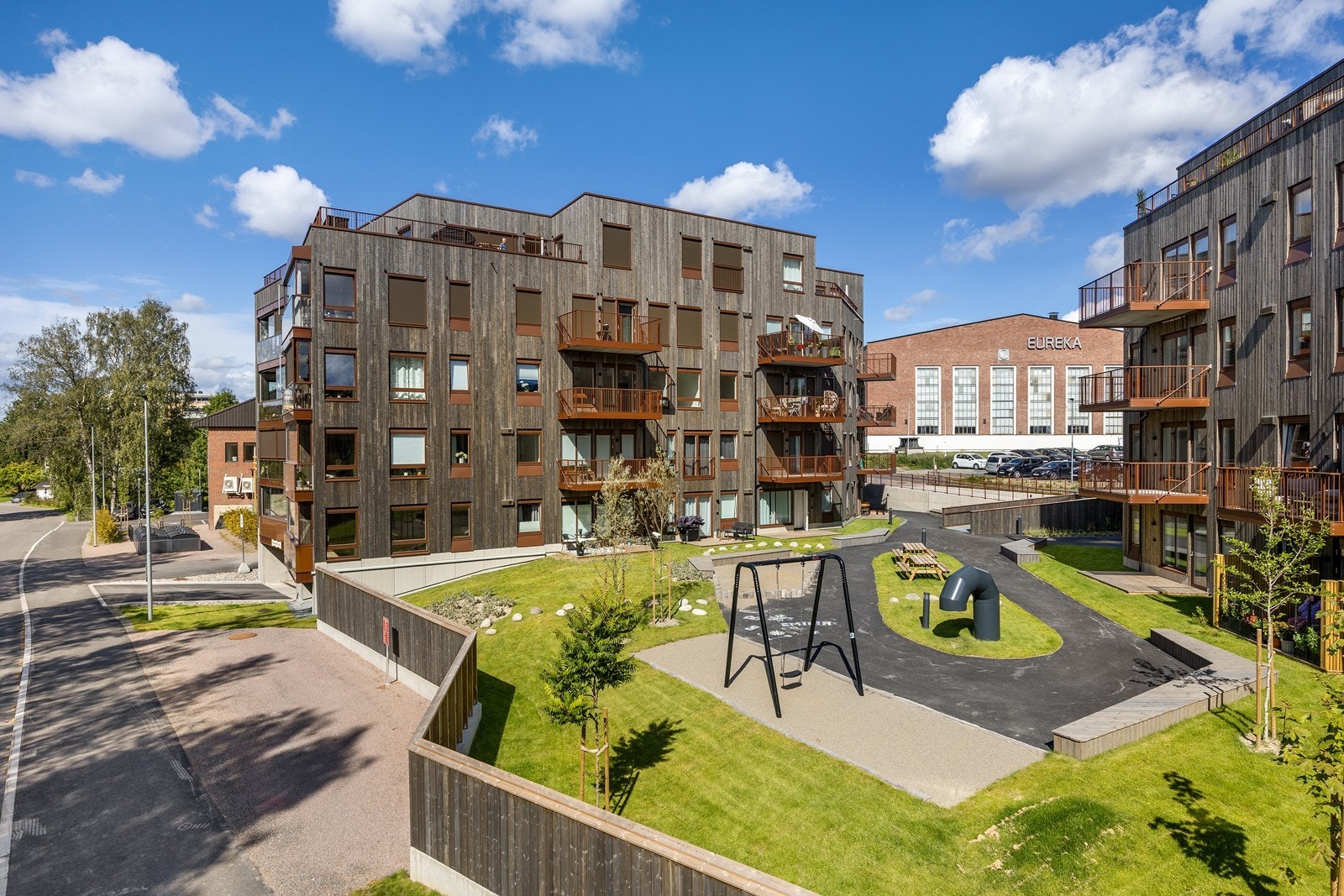 Uteområdet er en idyll for barnefamilier. Galleribilde