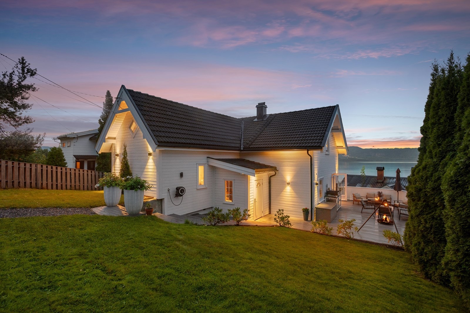 Dette er en betydelig påkostet enebolig med super beliggenhet Galleribilde