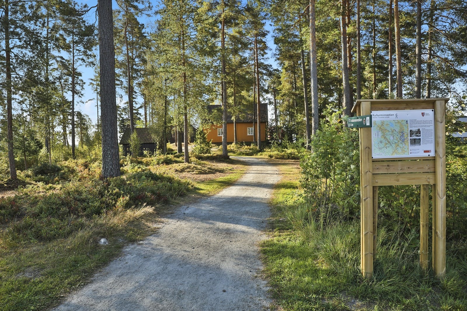 Kulturminnestien ved bygdetunet Galleribilde