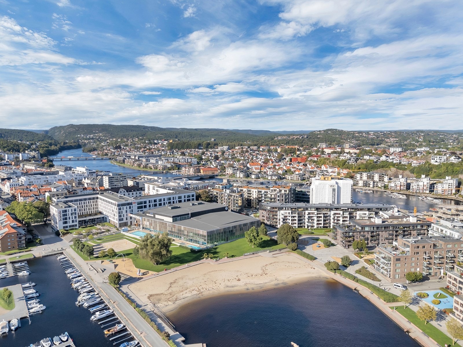 Rett i nærheten Bystranden i Kristiansand. Galleribilde