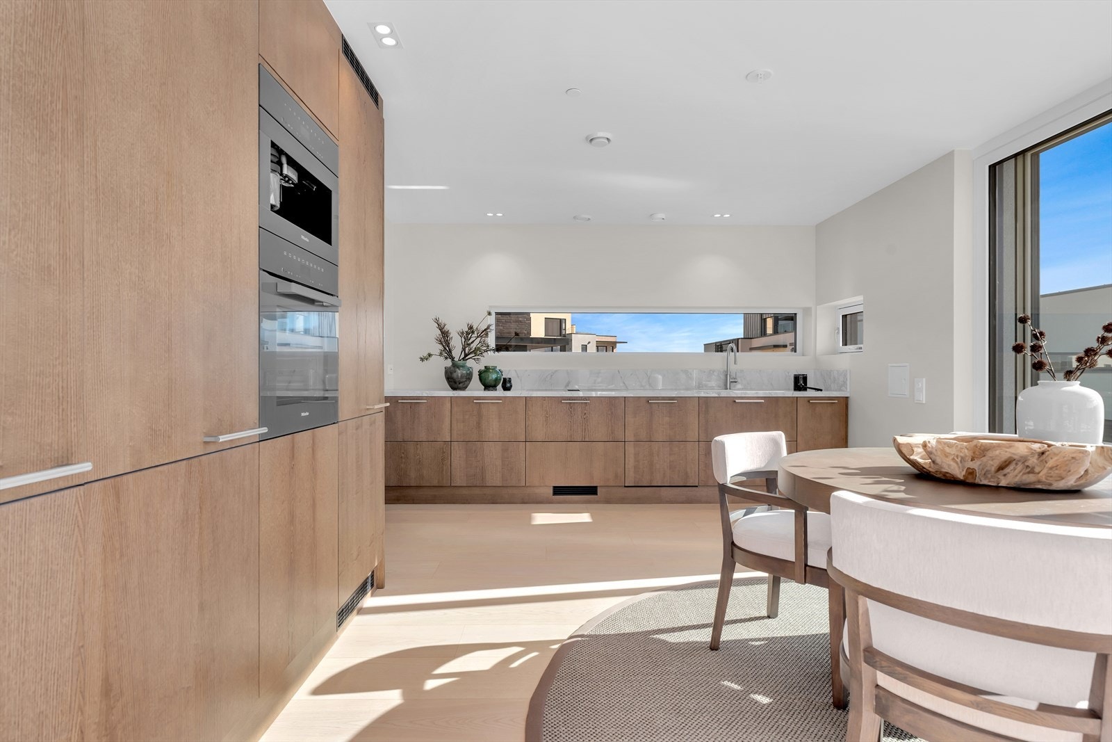 Lekkert og nyoppført Strai kjøkken. Galleribilde