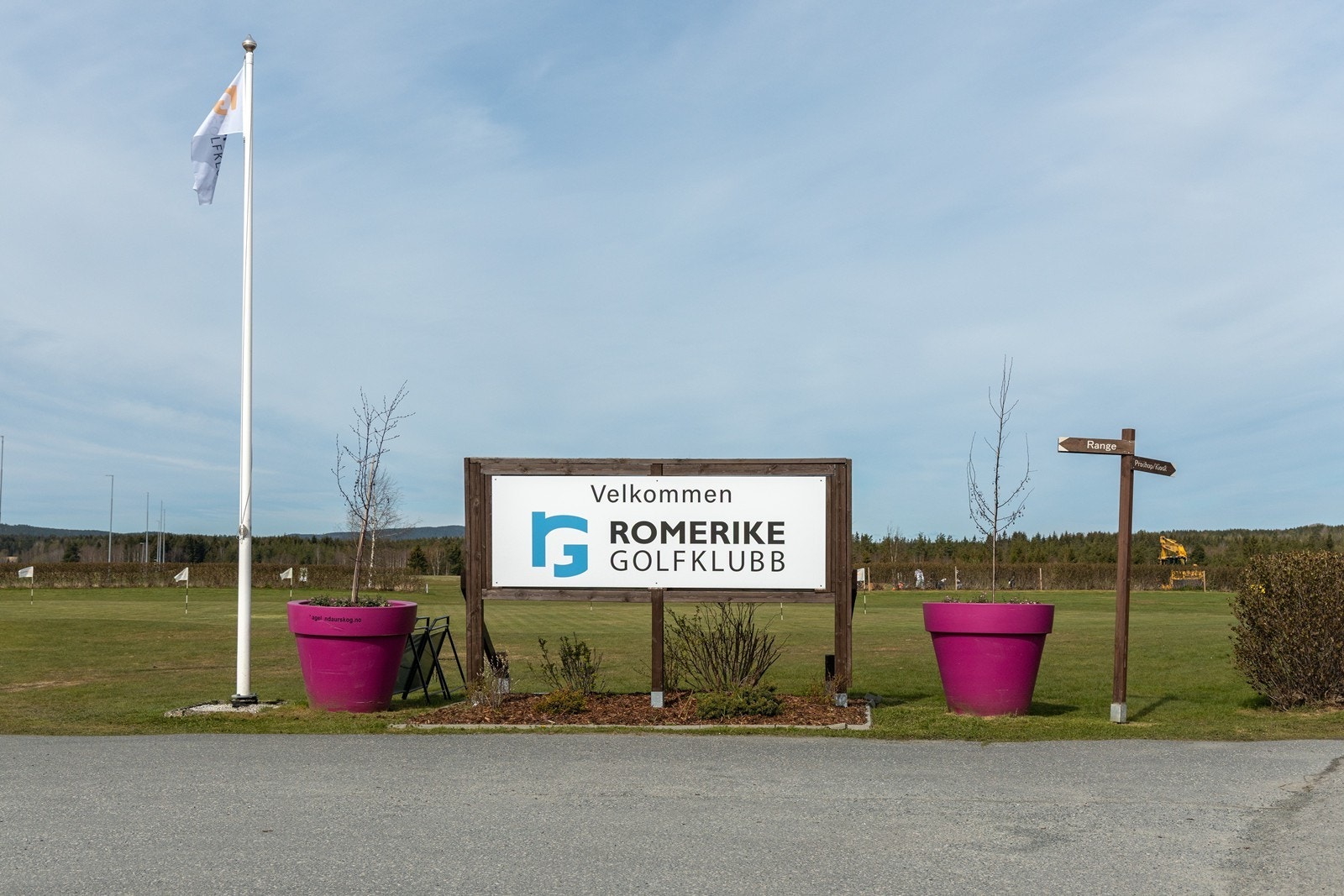 Aurskog har et flott golfanlegg med 18-hulls bane, driving range og treningsområder Galleribilde