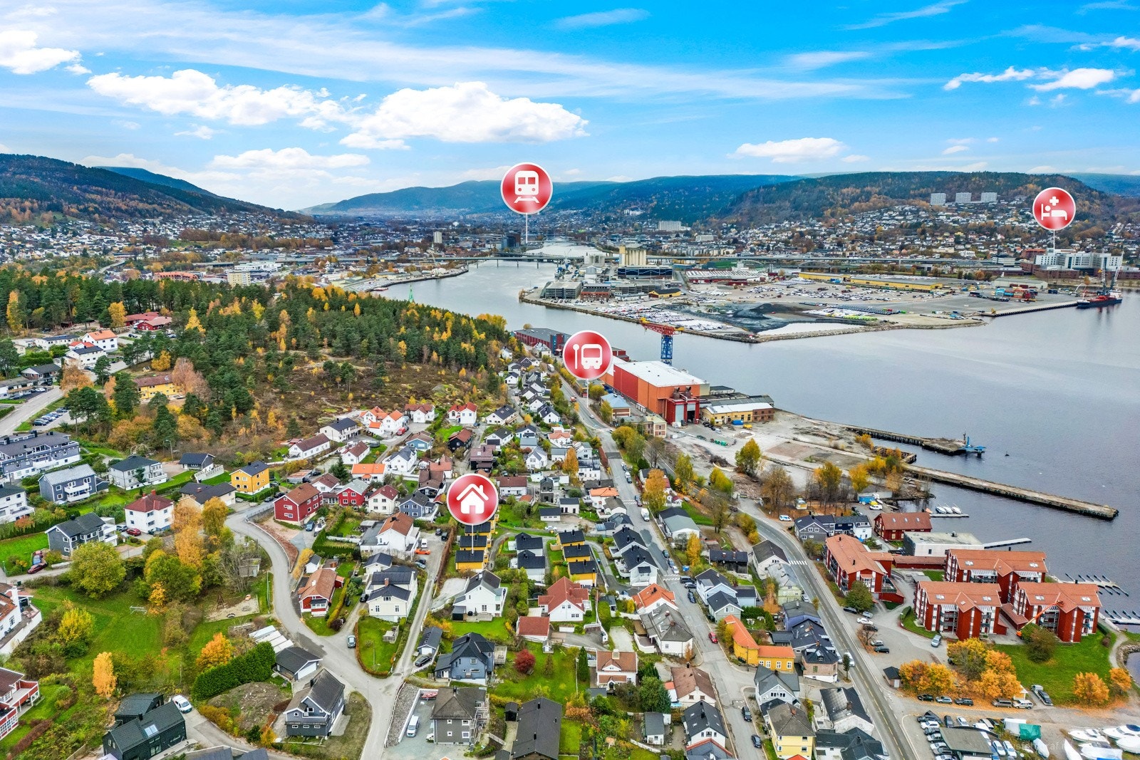 Gangavstand til buss. I tillegg har du god kommunikasjon med toget i sentrumskjernen. Det nye sykehuset ligger også i kort avstand. Galleribilde