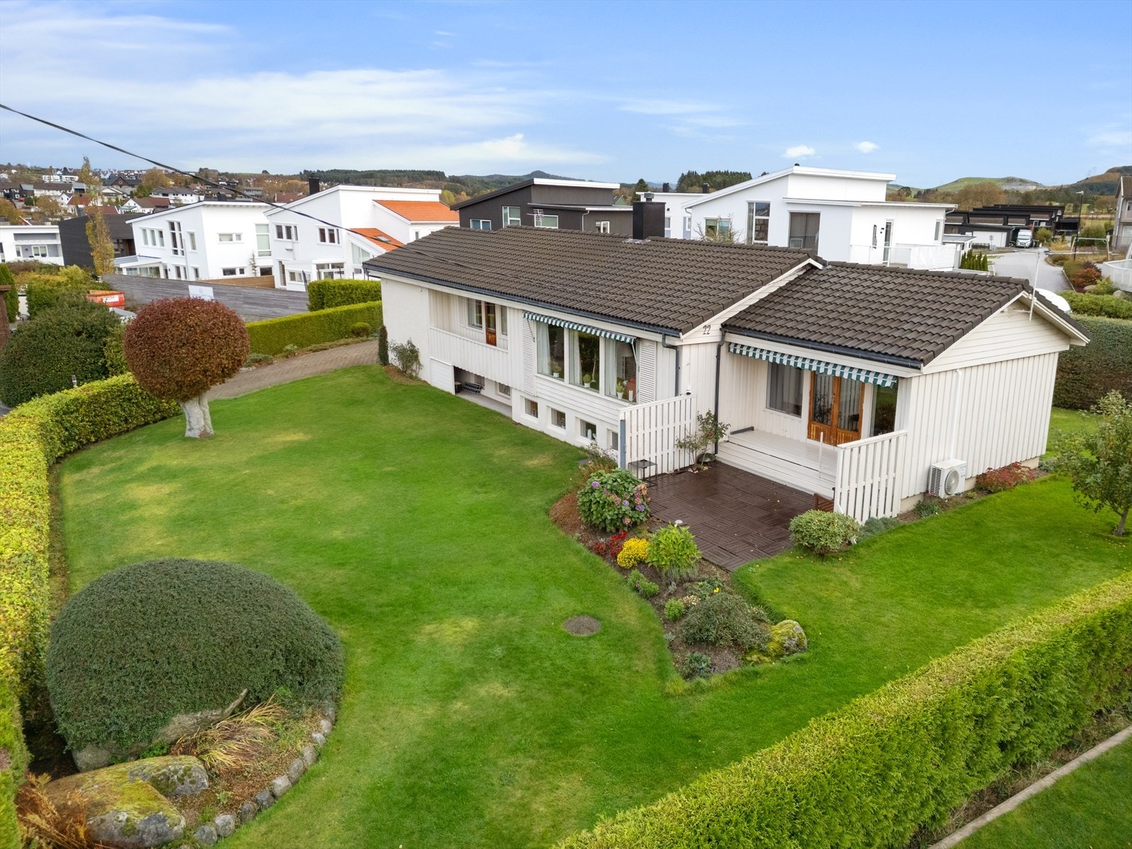 Velholdt eldre enebolig med mye potensial og sjarm, beliggende i et attraktivt og barnevennlig område på Kverneland. Galleribilde