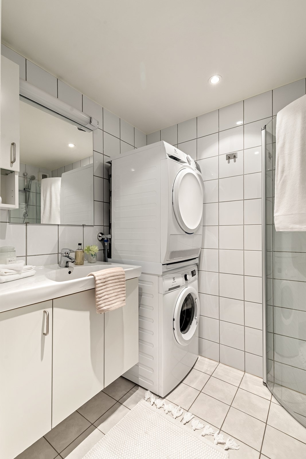 Praktisk med opplegg for vaskemaskin og tørketrommel Galleribilde