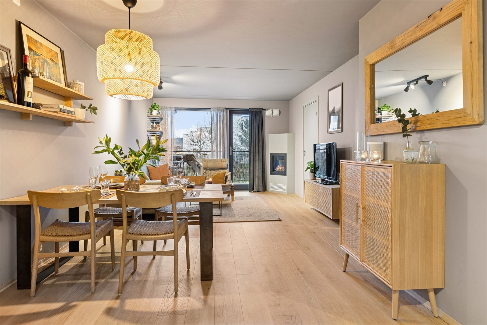 Velkommen til Hauger skolevei 76 - presentert av eiendomsmegler Silje Knutsen v/DNB Eiendom Galleribilde