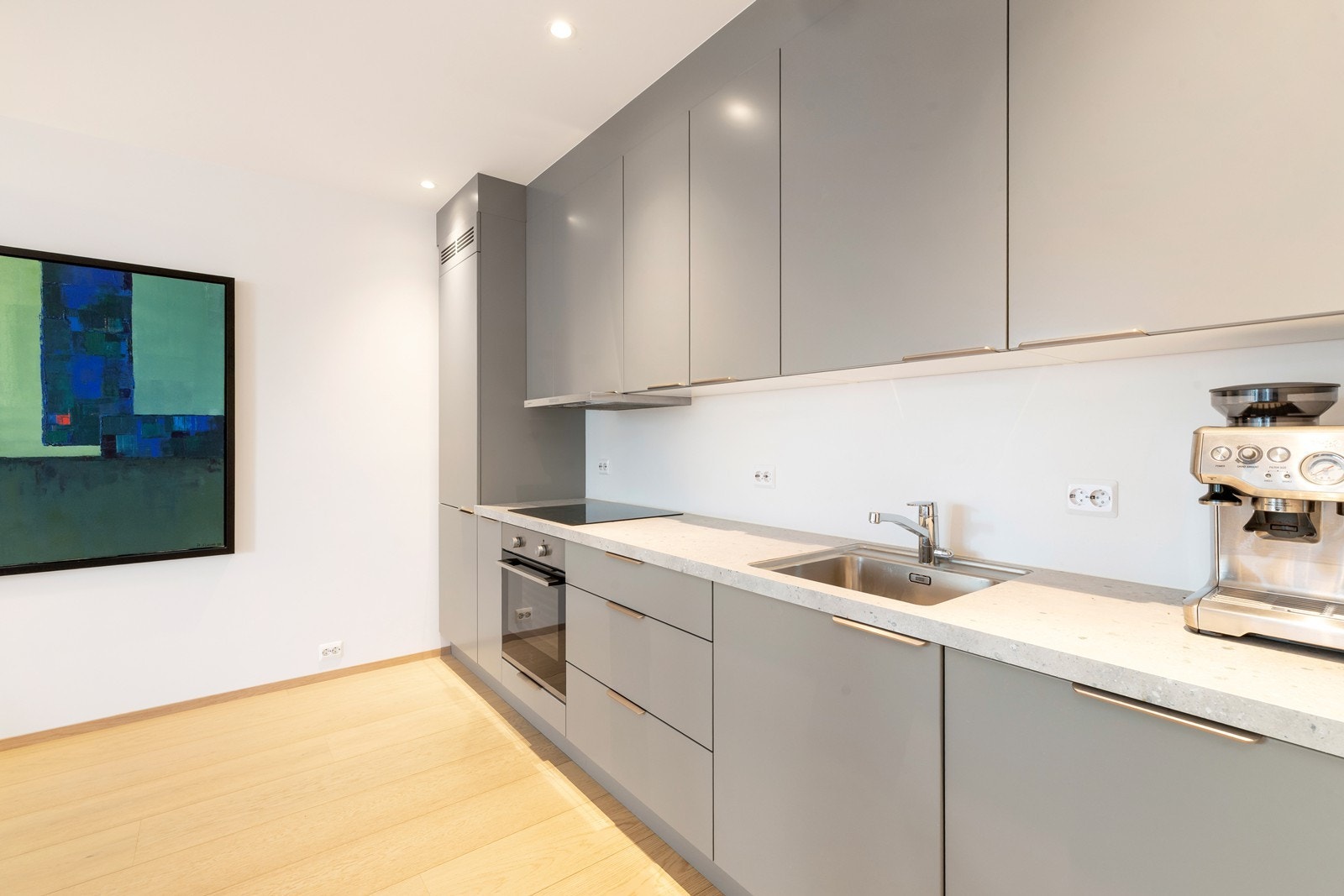 Hvitevarer på kjøkken medfølger. Galleribilde