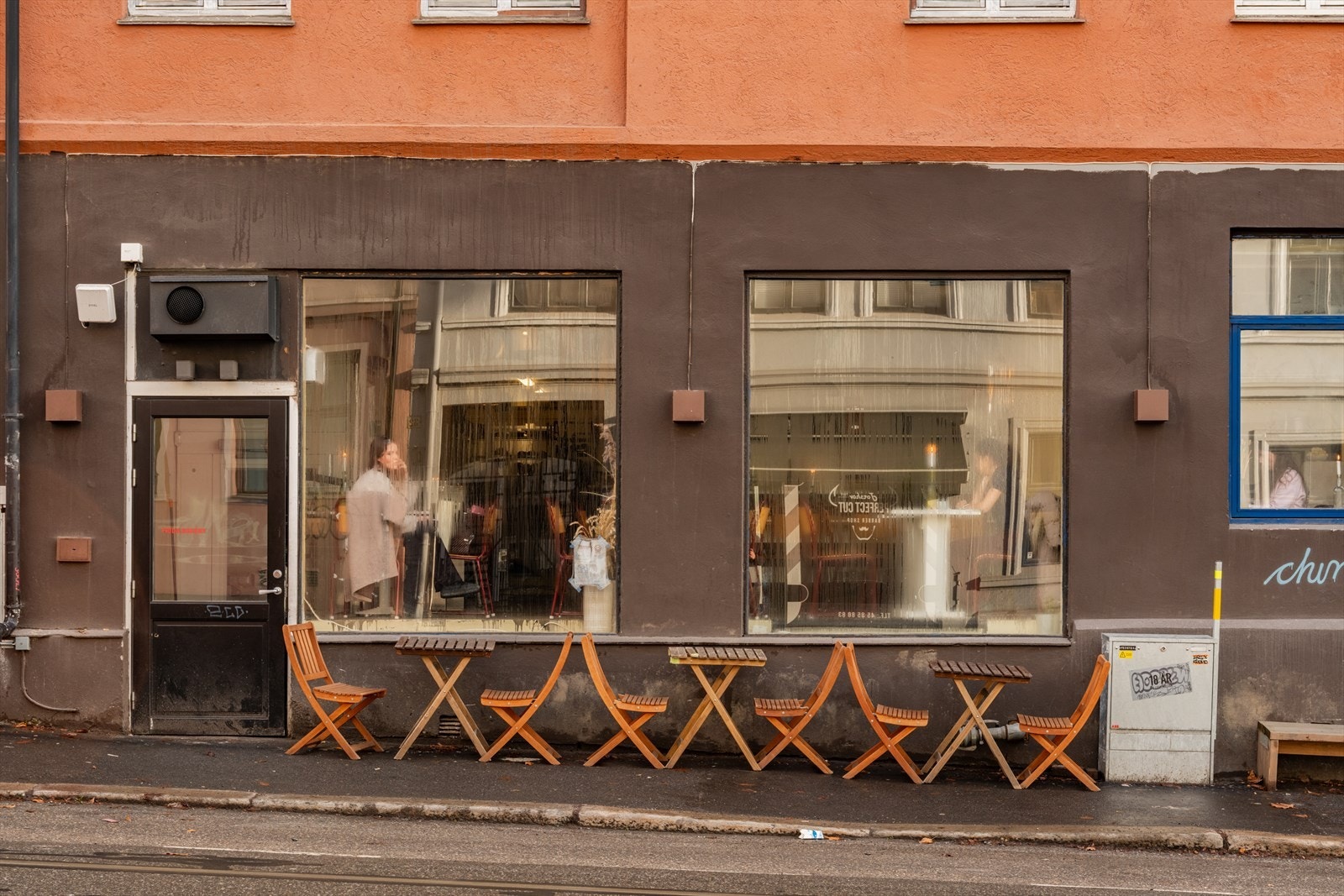 Frida Bakery ligger rett ved leiligheten og er en hjemmekoselig nabolagscafe med herlige delikatesser, kaffe og lunsjmat. Virkelig verdt et besøk! Galleribilde