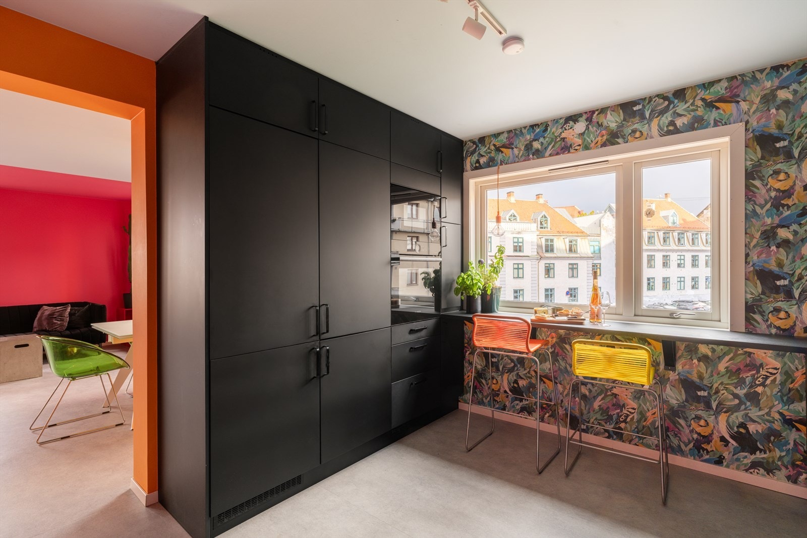 Her får du en helhetlig og funksjonell kjøkkenløsning som gjør matlaging til en glede. Galleribilde