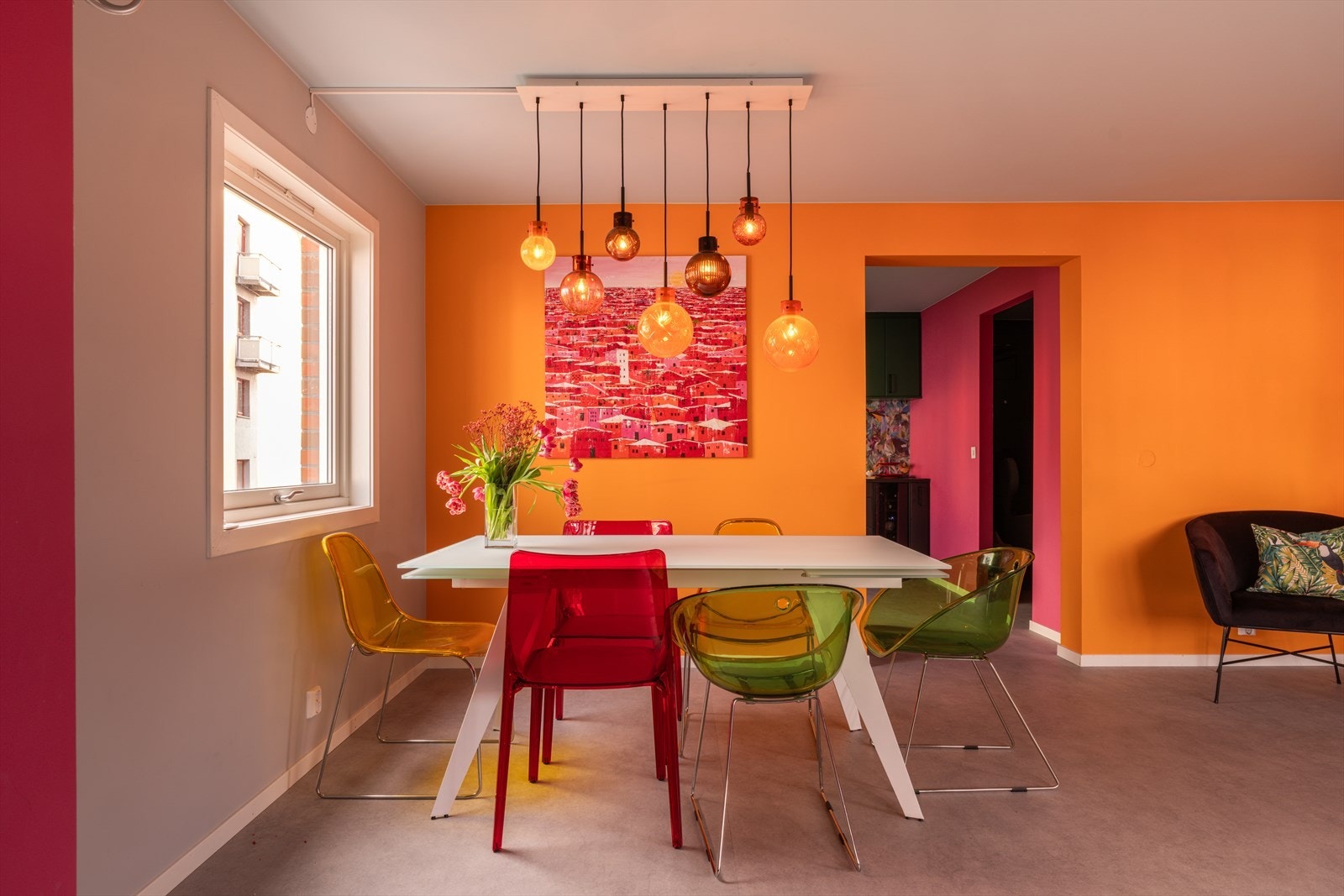 Her kan du enkelt skape den stuen du alltid har drømt om, med plass til både sofagruppe, TV-løsning, spiseområde og annet møblement. Galleribilde