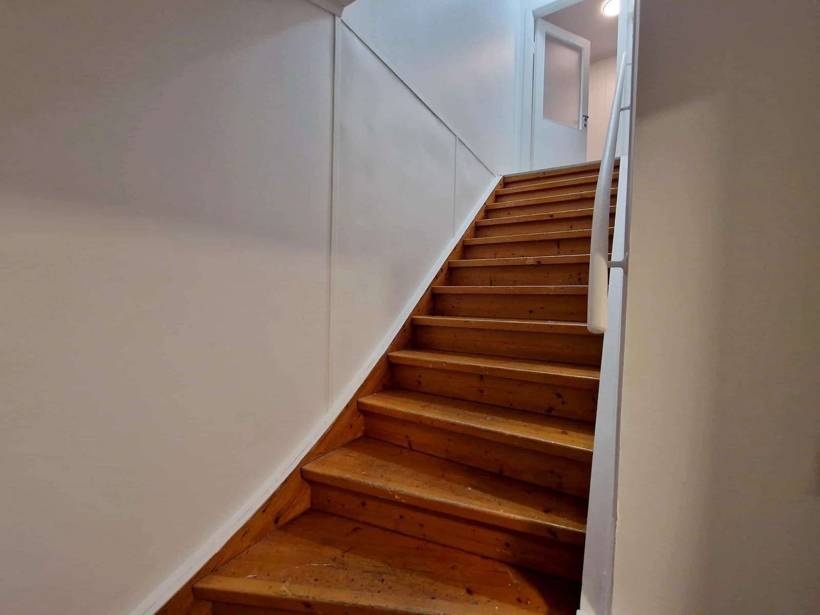 Trapp opp til leiligheten. Galleribilde