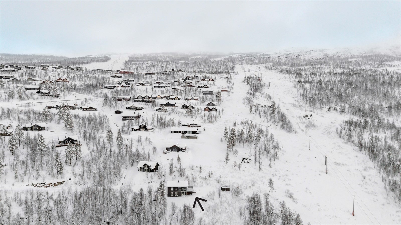 Hytten har ski-in/ski-out Galleribilde