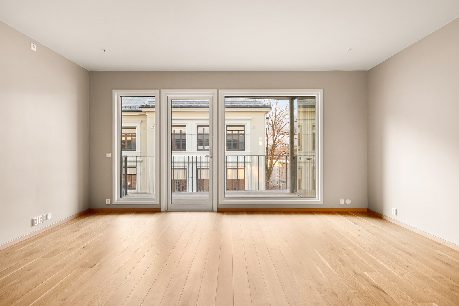 Inne er det lekkert, lyst og fint Galleribilde