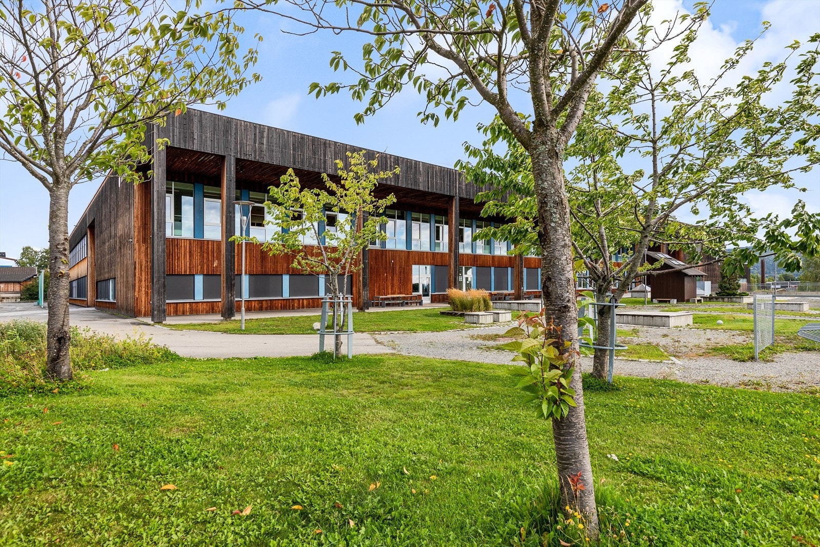 Fra boligen er det ca. 20 minutters gangavstand til Høvik barne- og ungdomsskole Galleribilde