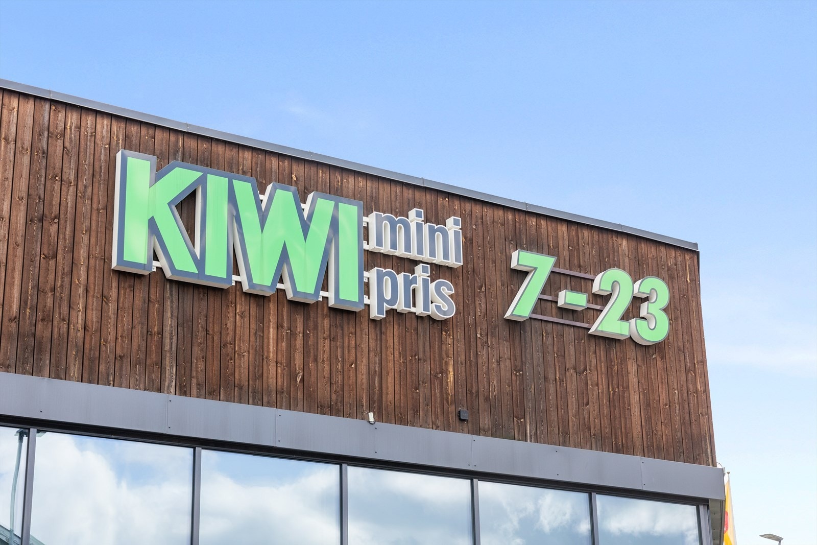 Ca. 20 minutters gangavstand til rikholdig Kiwi på Brakerøya Galleribilde