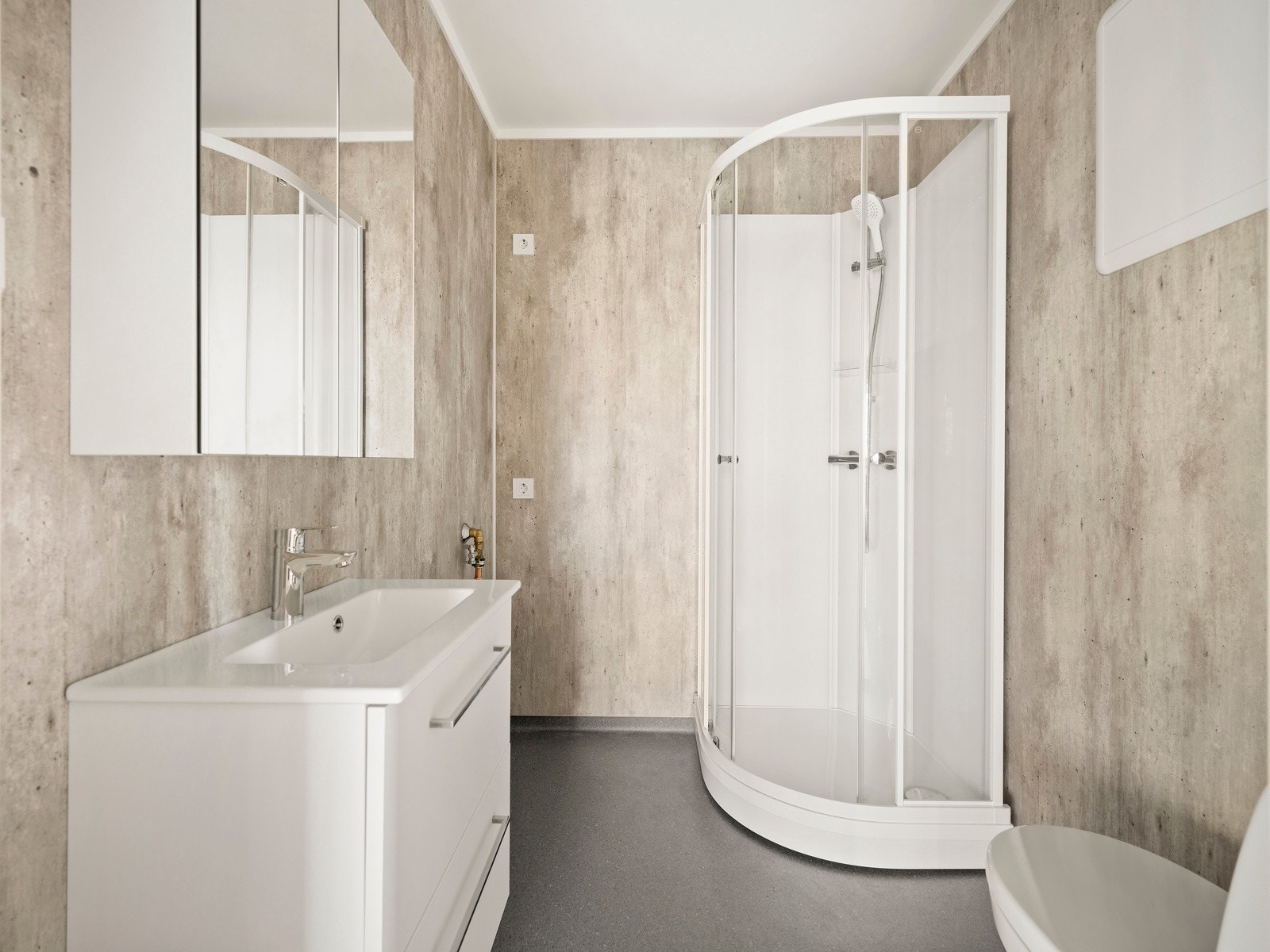 Bad i utleiedel. Galleribilde