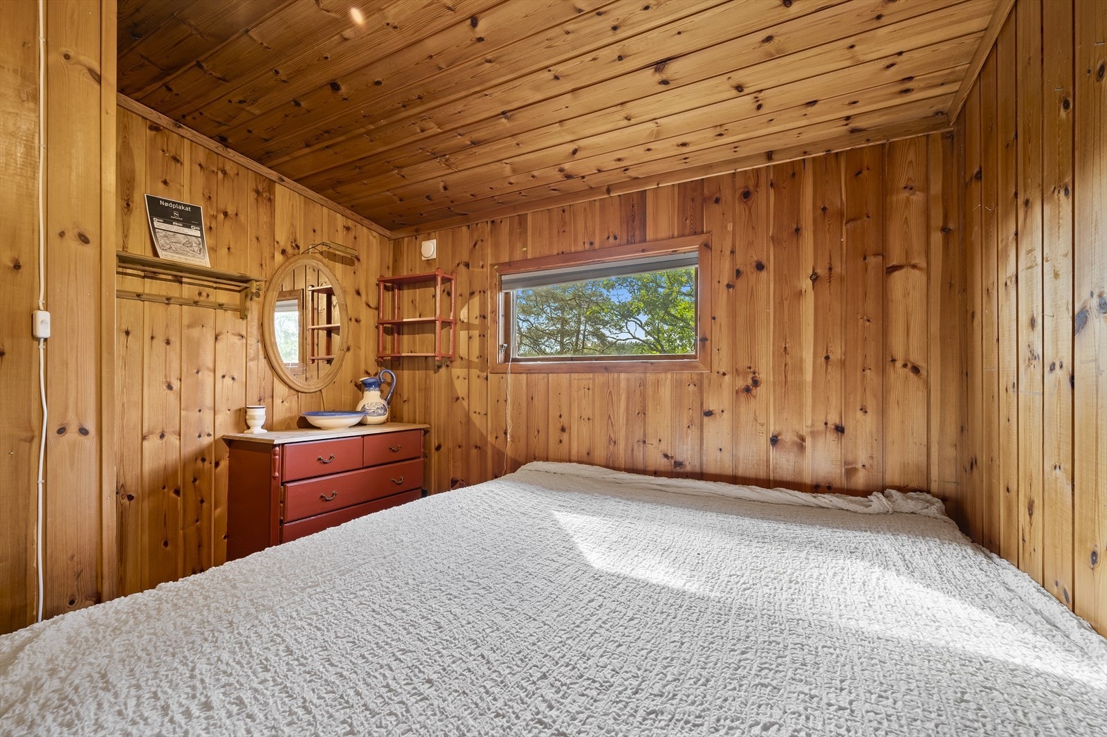 Soverommet har innebygd garderobeskap. Galleribilde