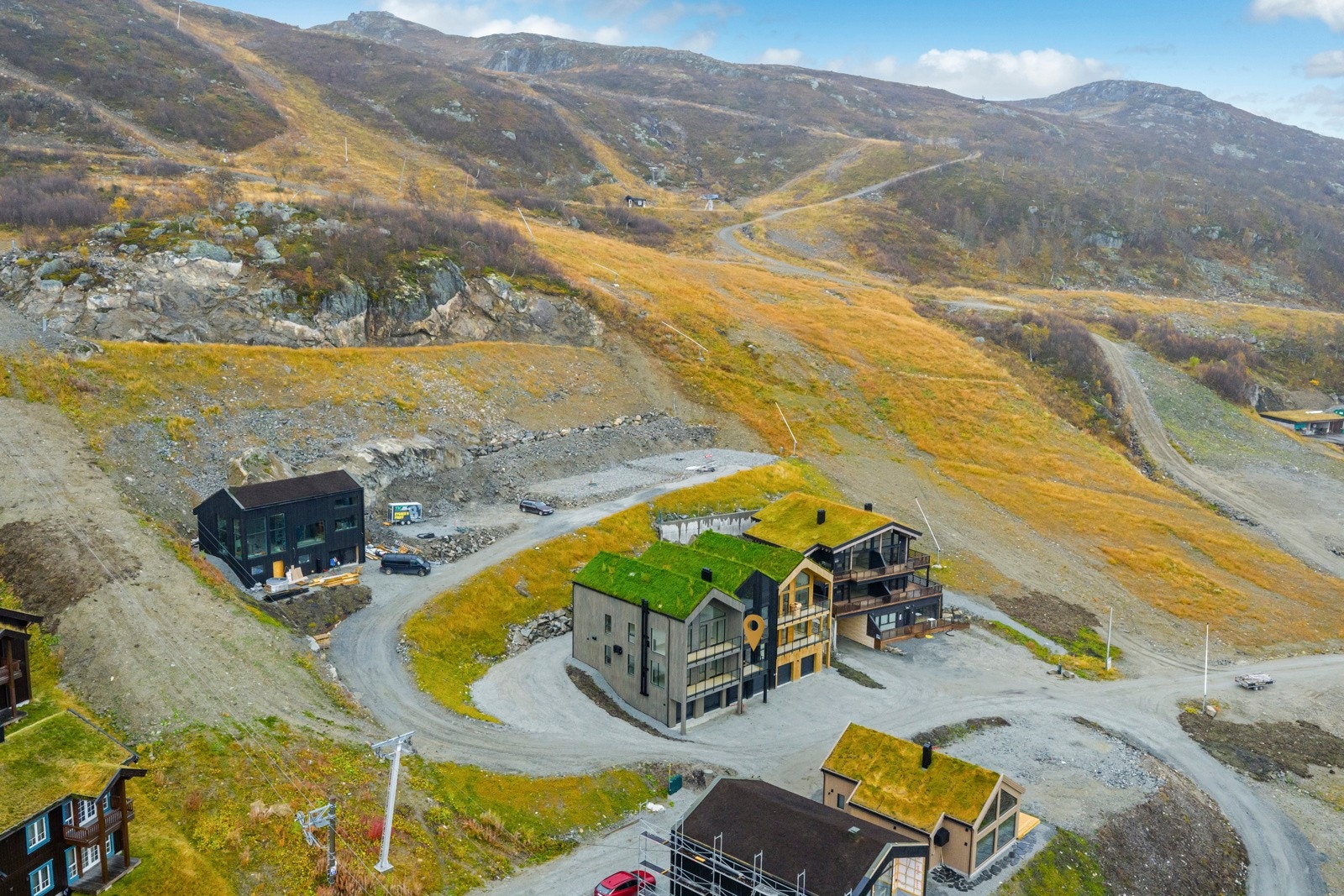 Nyt det beste av fjellivet med denne fritidsleiligheten, strategisk plassert like ved Råsehallet i Vågslid. Galleribilde