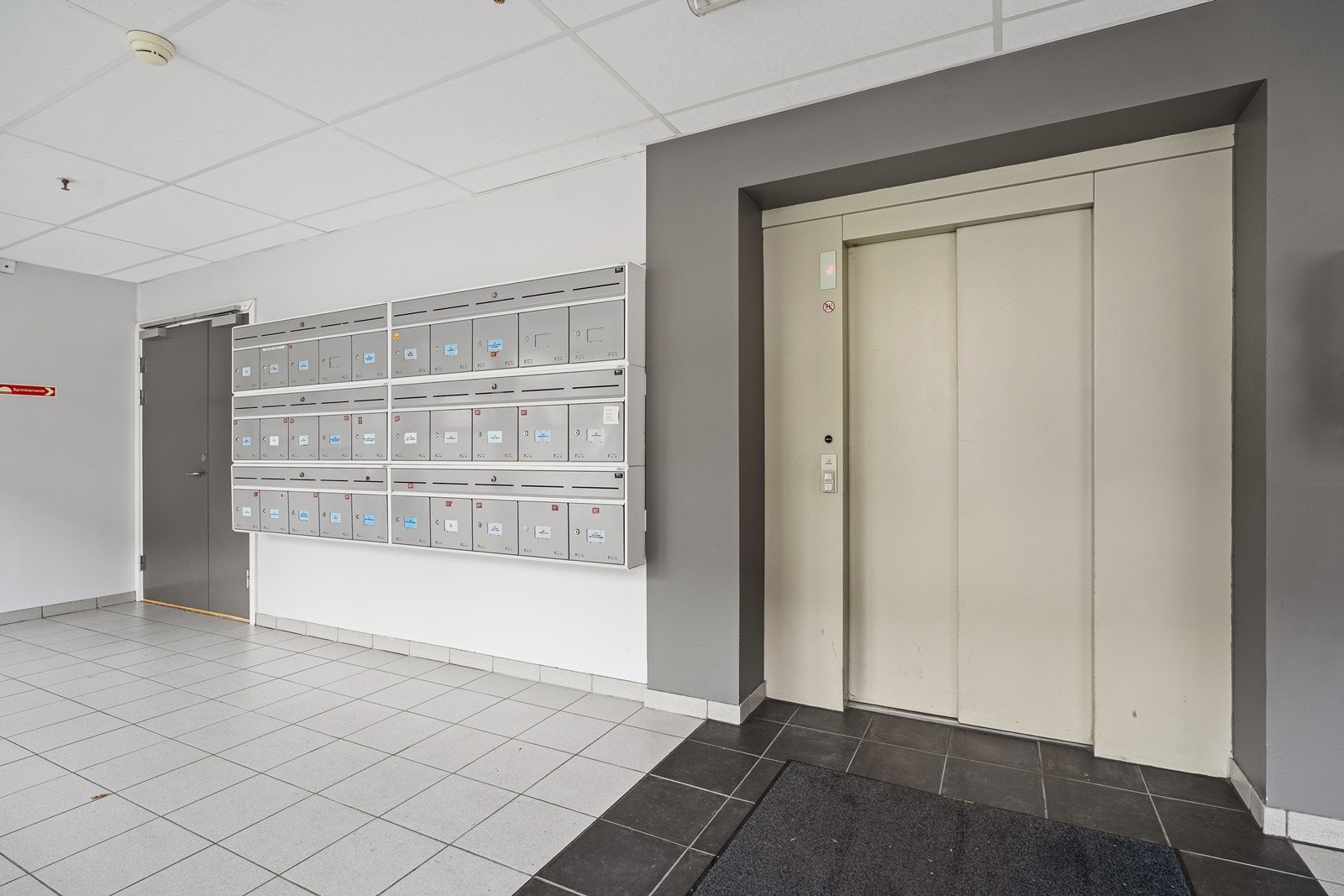 Heisankomst til leilighet. Galleribilde