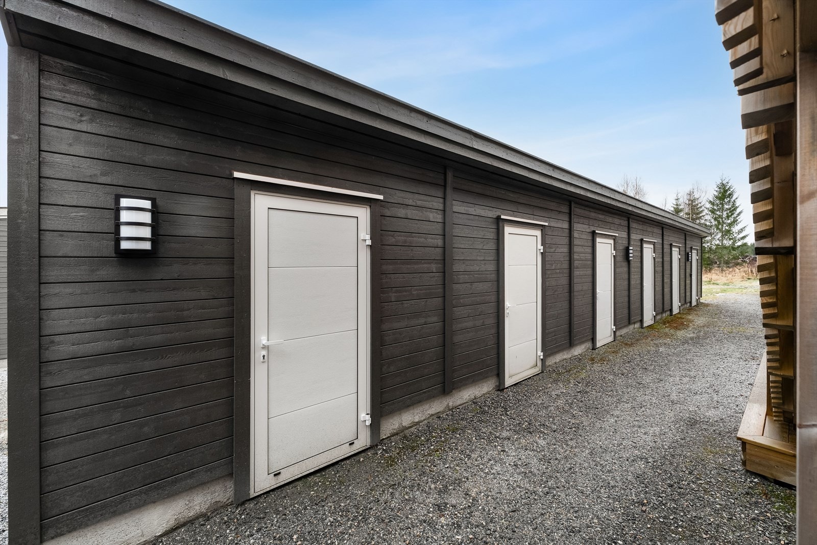 Det medfølger også en utebod. Galleribilde