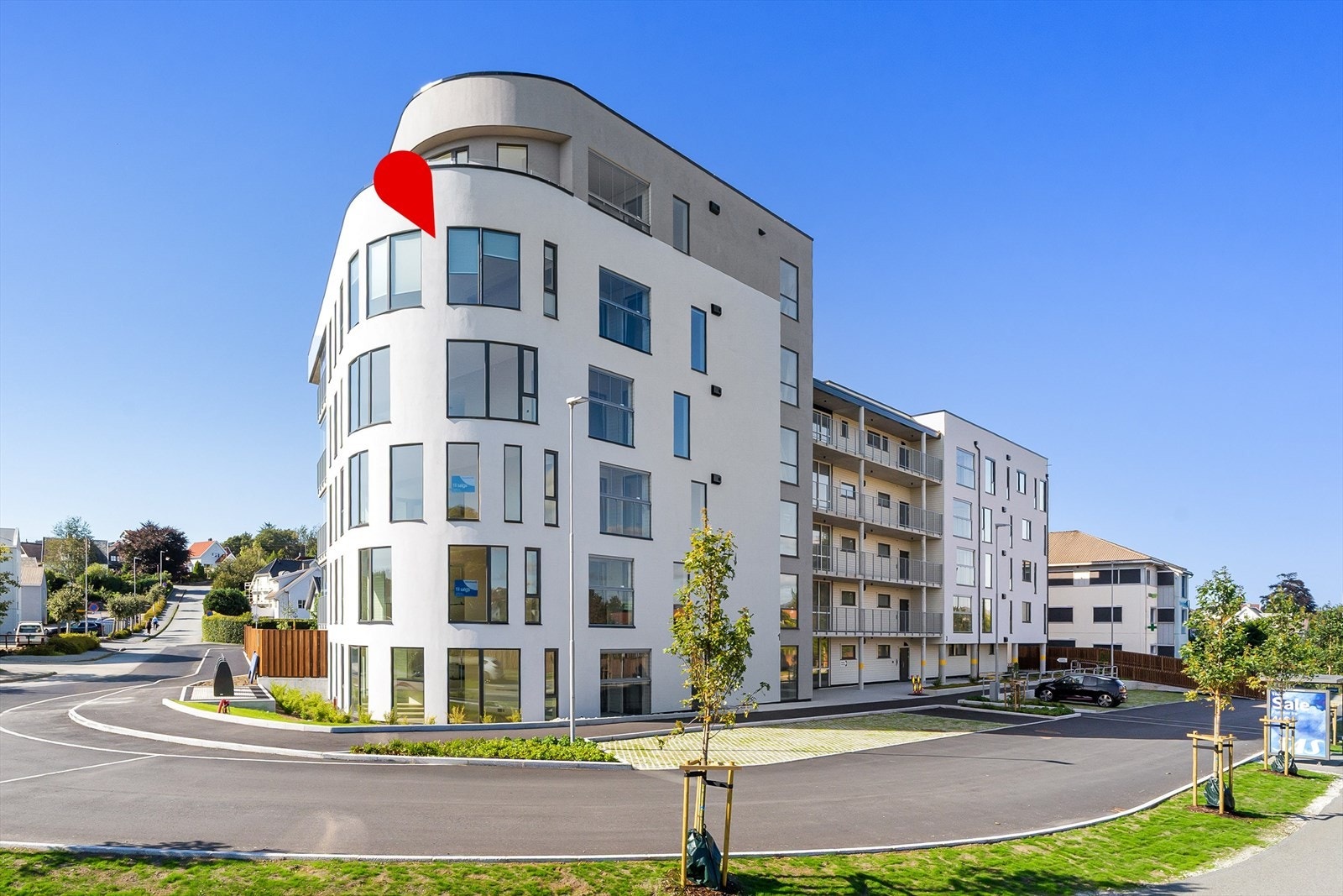 Lekker, moderne og innholdsrik endeleilighet i buen på Ganddal Park - Store vindusflater og flott utsikt - 3 balkonger Galleribilde