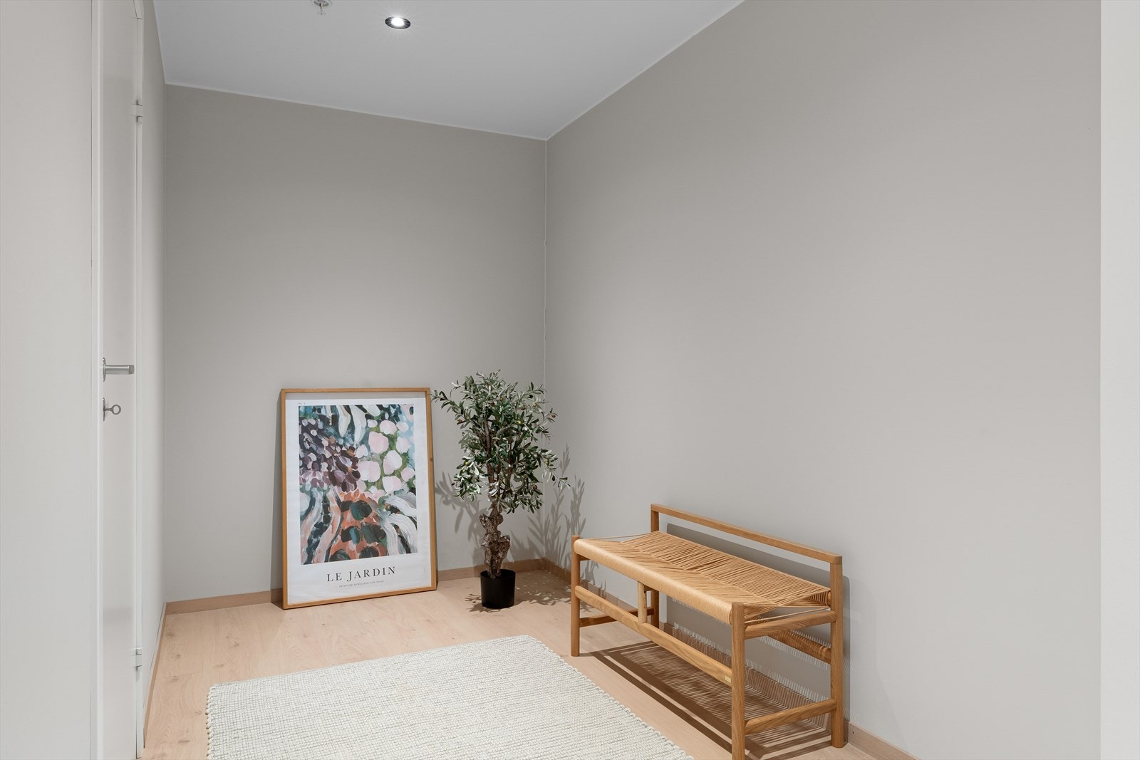 God plass til å henge fra seg klær og sko Galleribilde