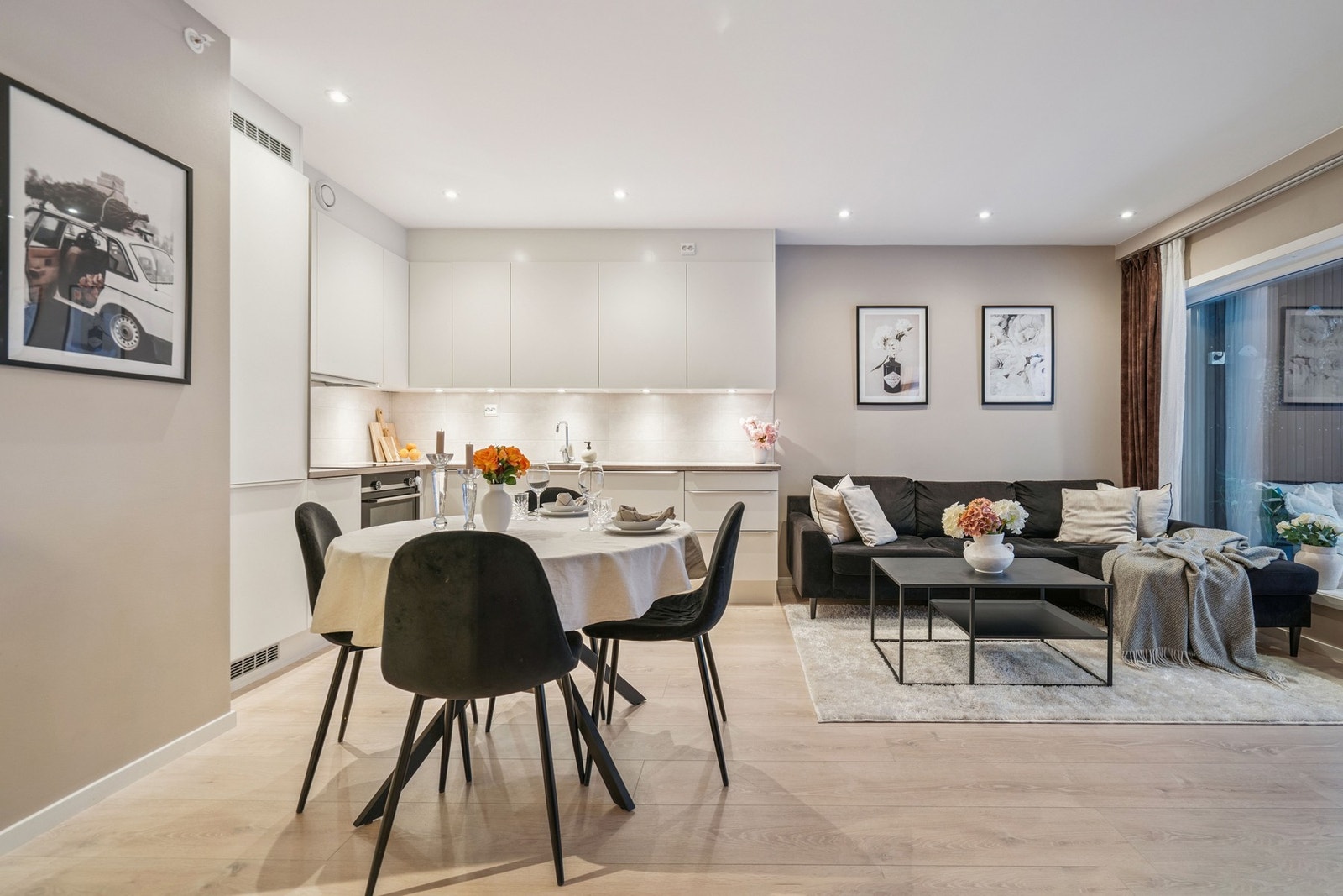 EiendomsMegler 1 v/Maja presenterer Strandvegen 116B! Foto: EFKT. Galleribilde