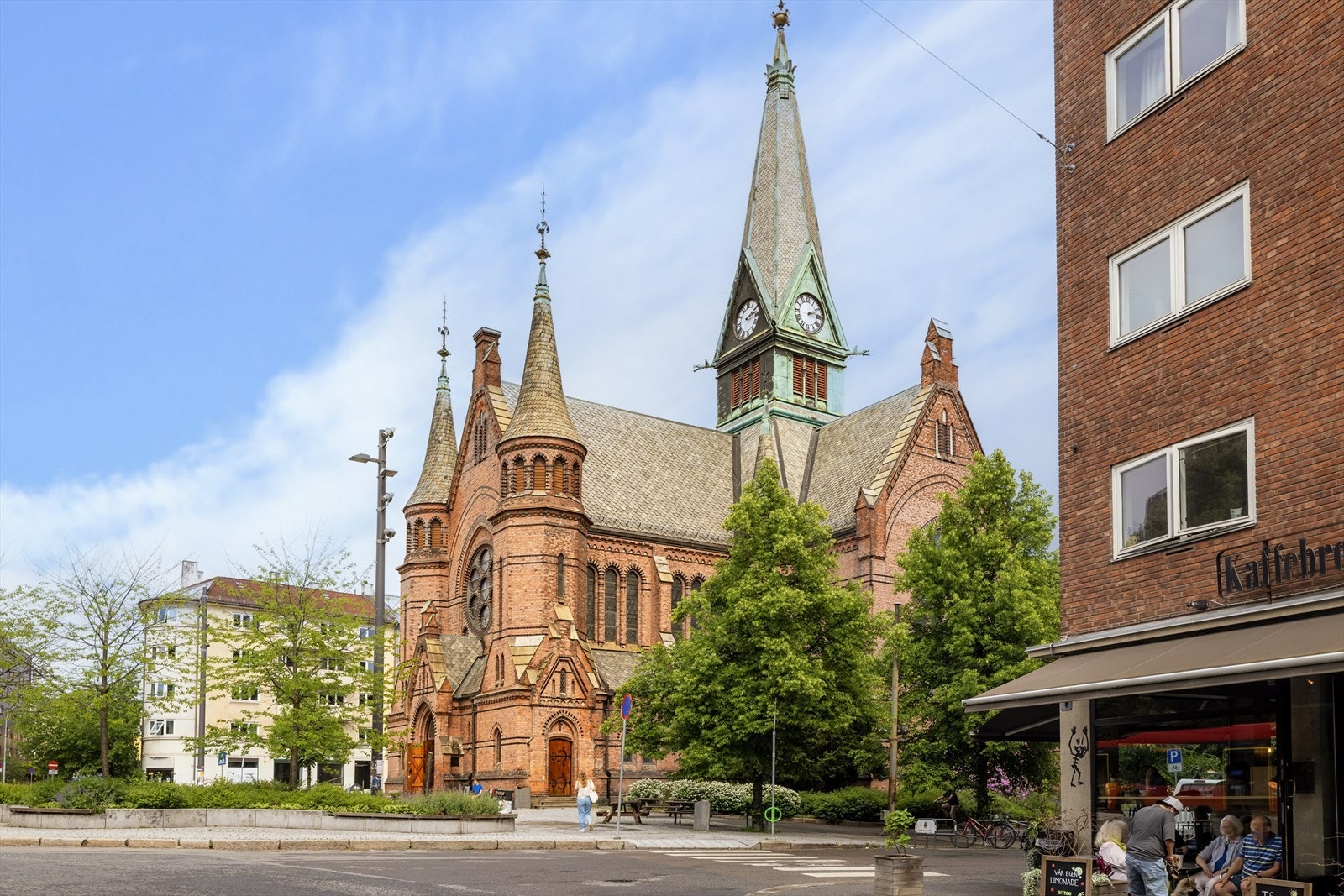 Fra leiligheten har du gangavstand til Sagene, Bjølsen, Nydalen, Torshov og Grünerløkka med alt dette innebærer. Galleribilde