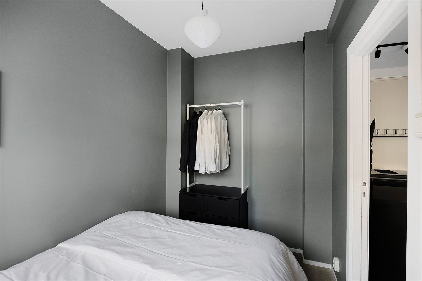 Mulighet for å sette inn ønsket oppbevaringsmøblement. Galleribilde