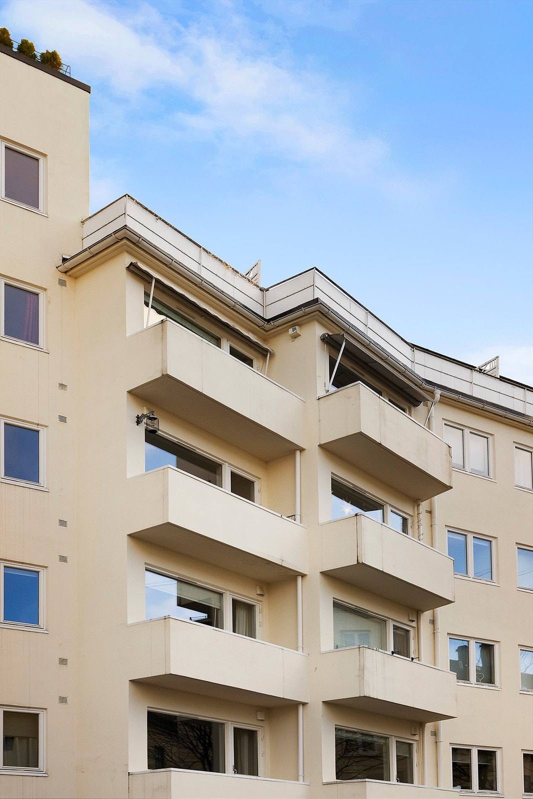 Leiligheten ligger i et veletablert og attraktivt boligområde på Frogner. Galleribilde