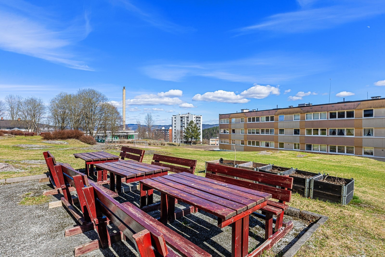 Tilgang til pent opparbeidet uteareal til felles bruk for beboere i borettslaget Galleribilde