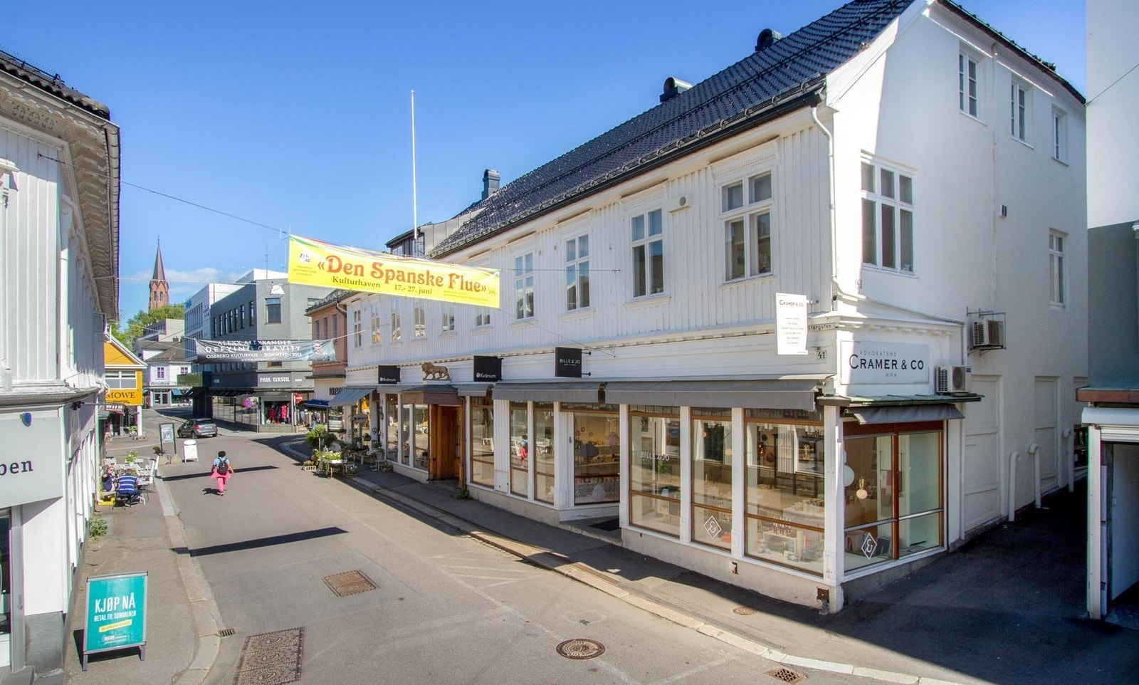 Leiligheten ligger i Storgaten 41, Løvegården i Tønsberg. Galleribilde