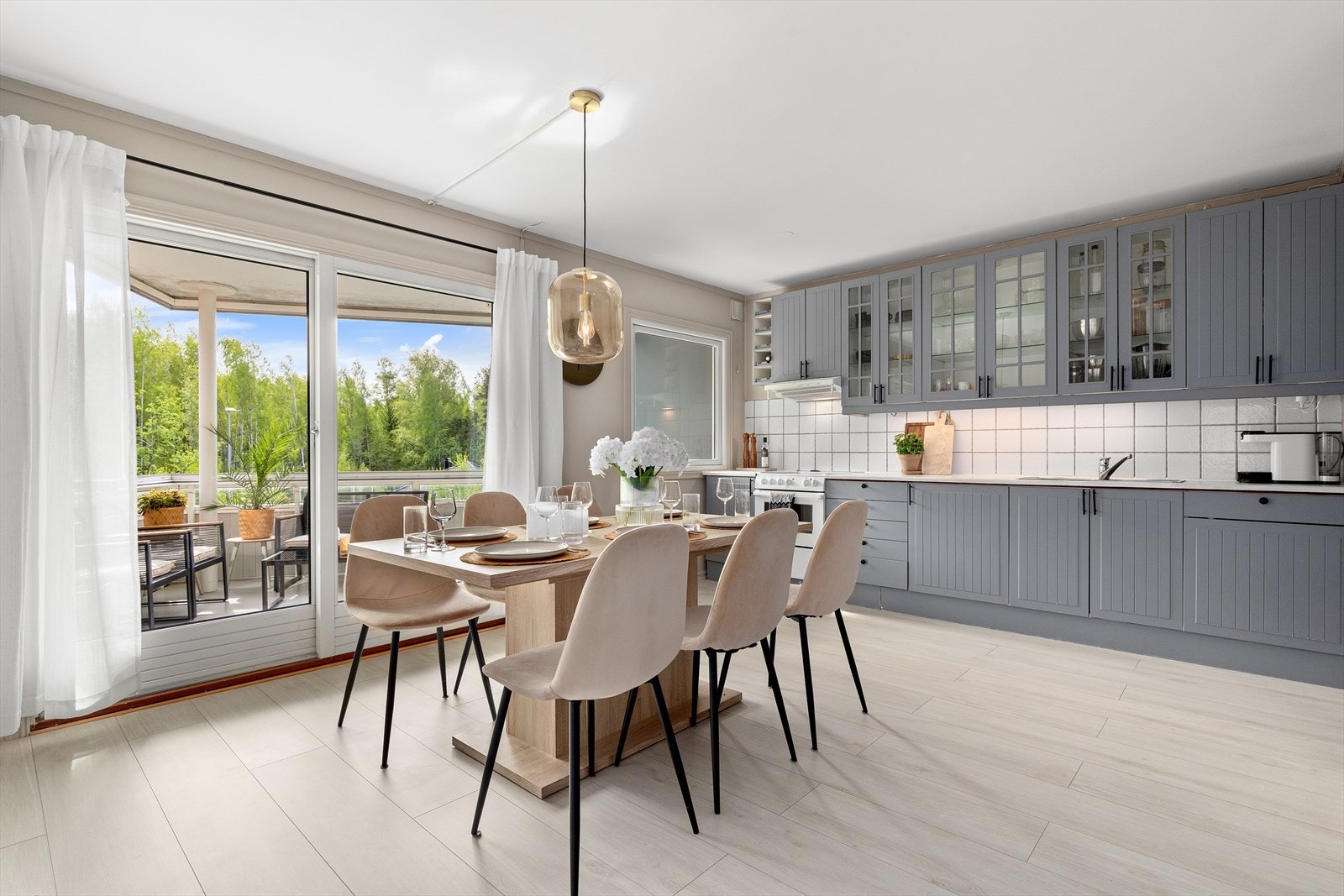 Leiligheten ligger flott til i et populært borettslag med direkte utgang til skog Galleribilde