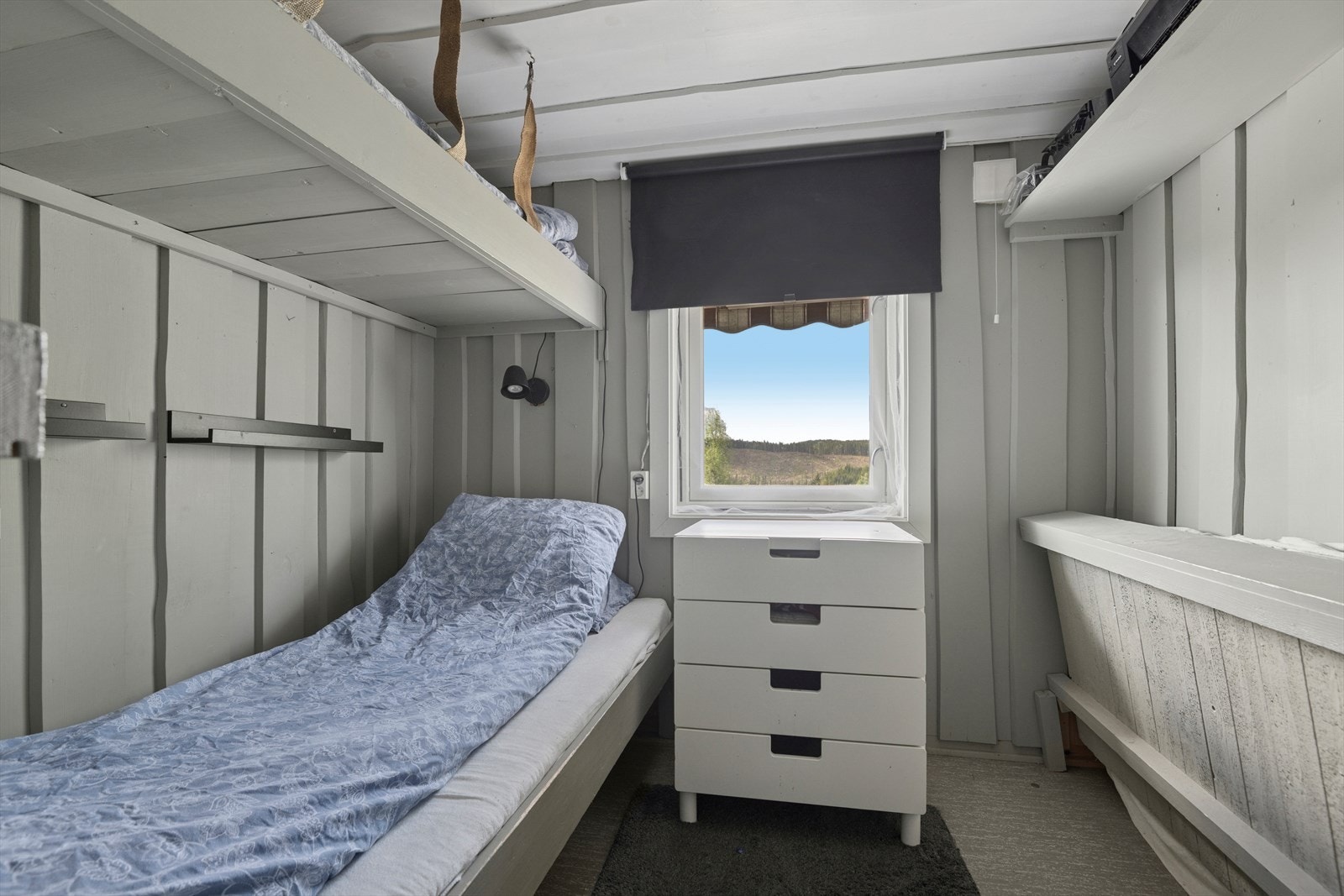 Soverommene er praktisk utformet for å utnytte plassen maksimalt. Galleribilde