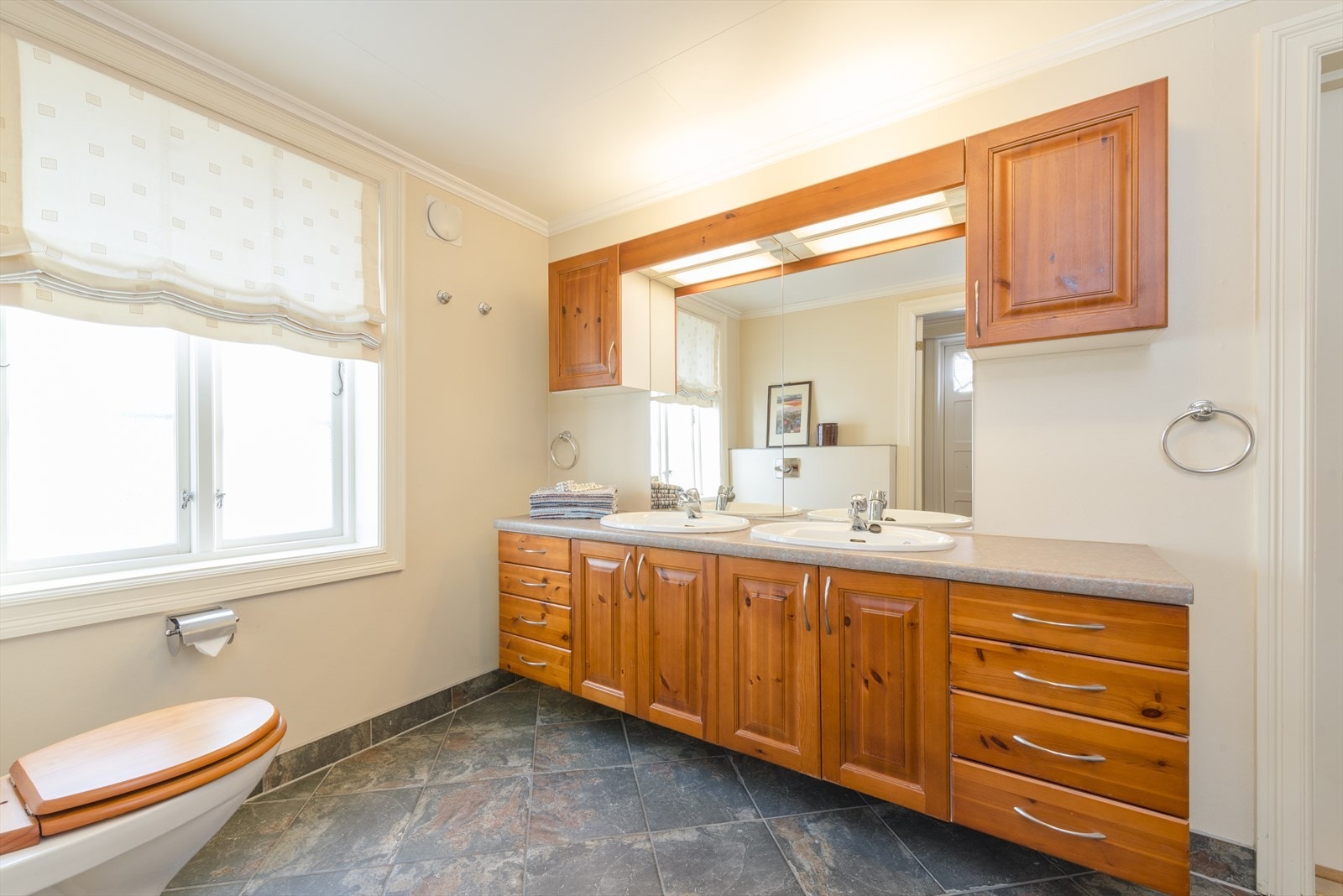 Bad 1 etg Galleribilde