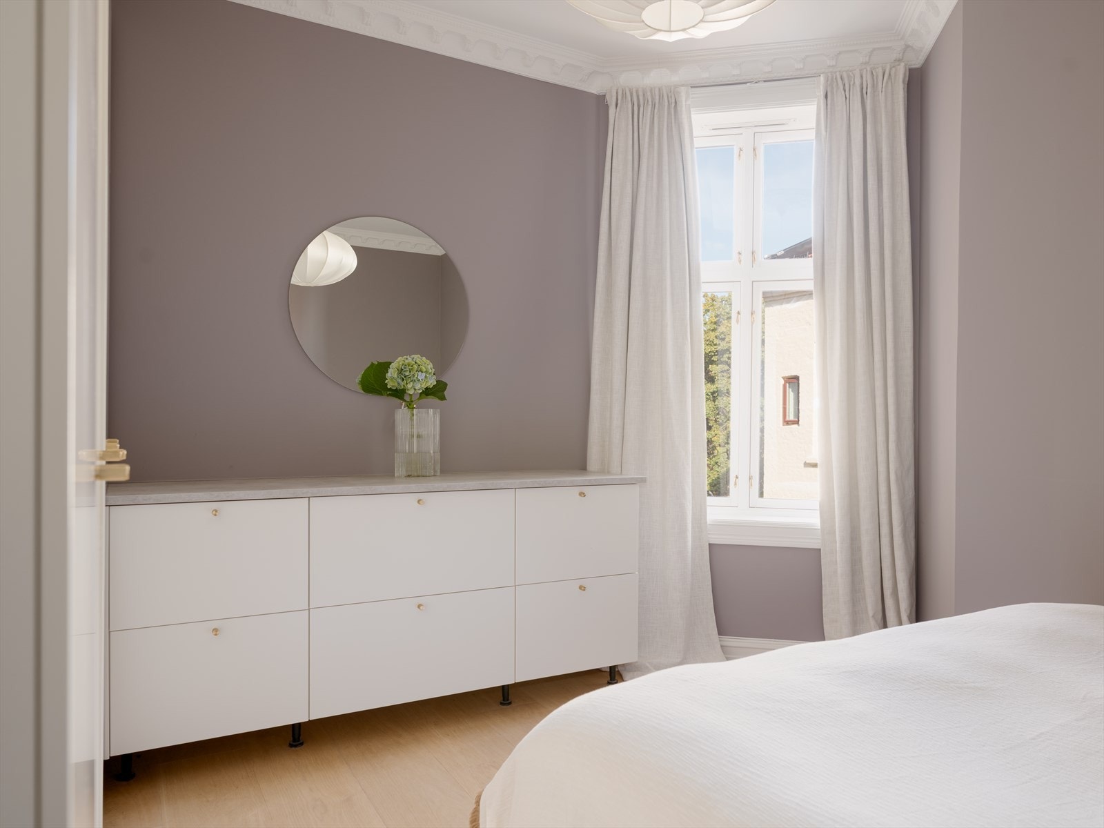 Alle soverom vender mot stille, indre bakgård. Galleribilde