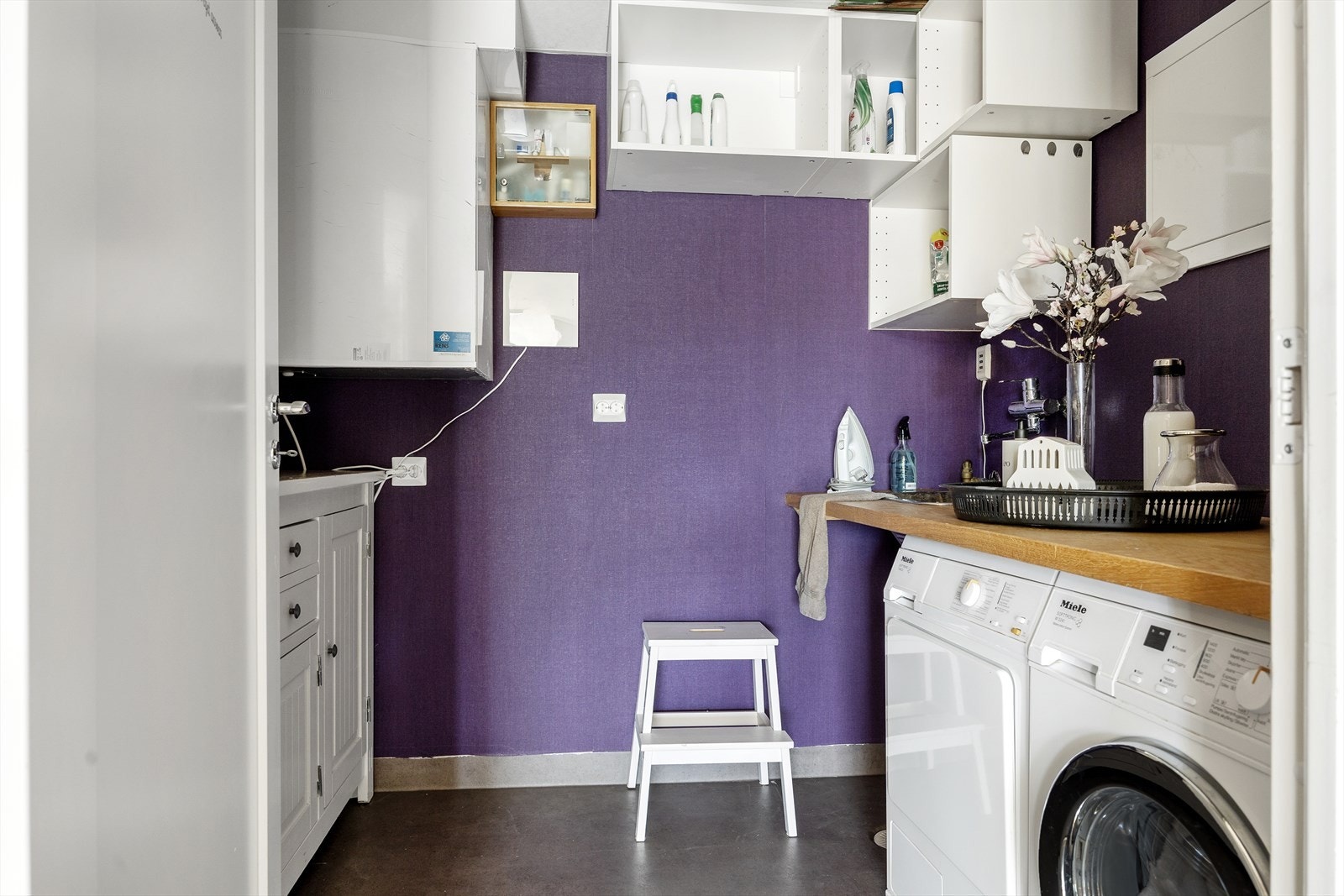 Vaskerom Galleribilde