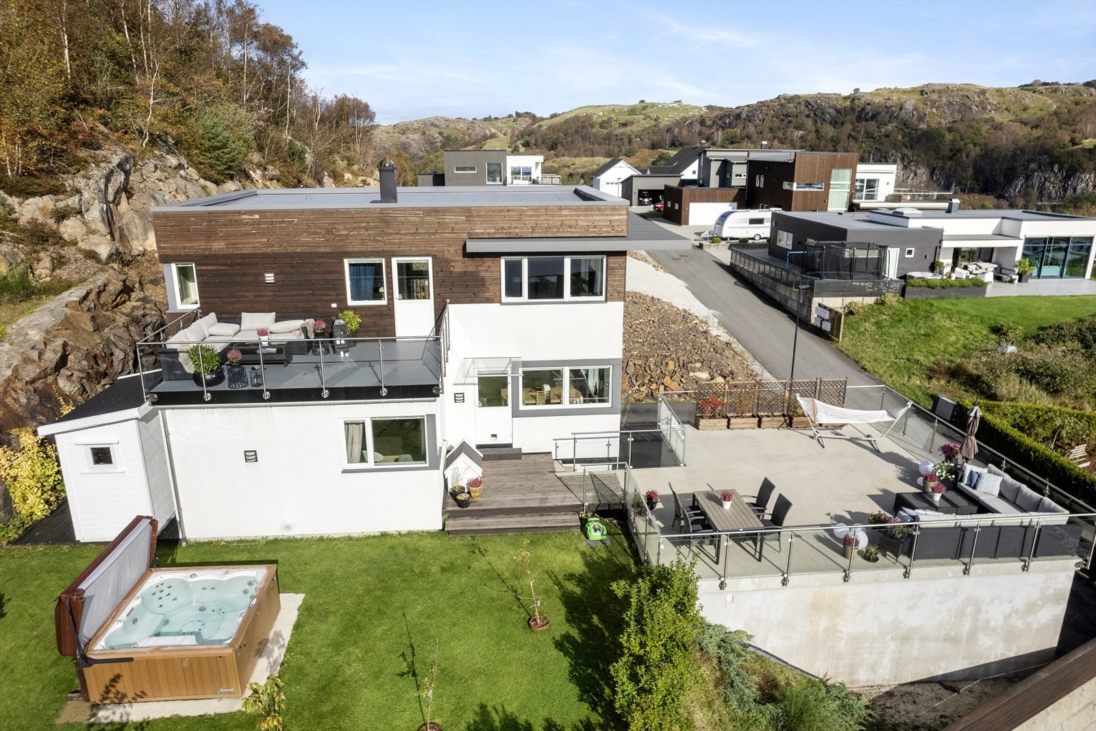 Fint opparbeidet tomt. Galleribilde