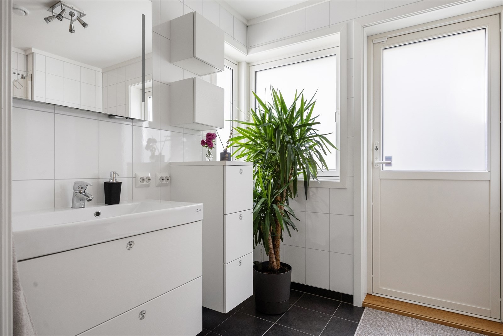 Smakfullt baderom. Galleribilde