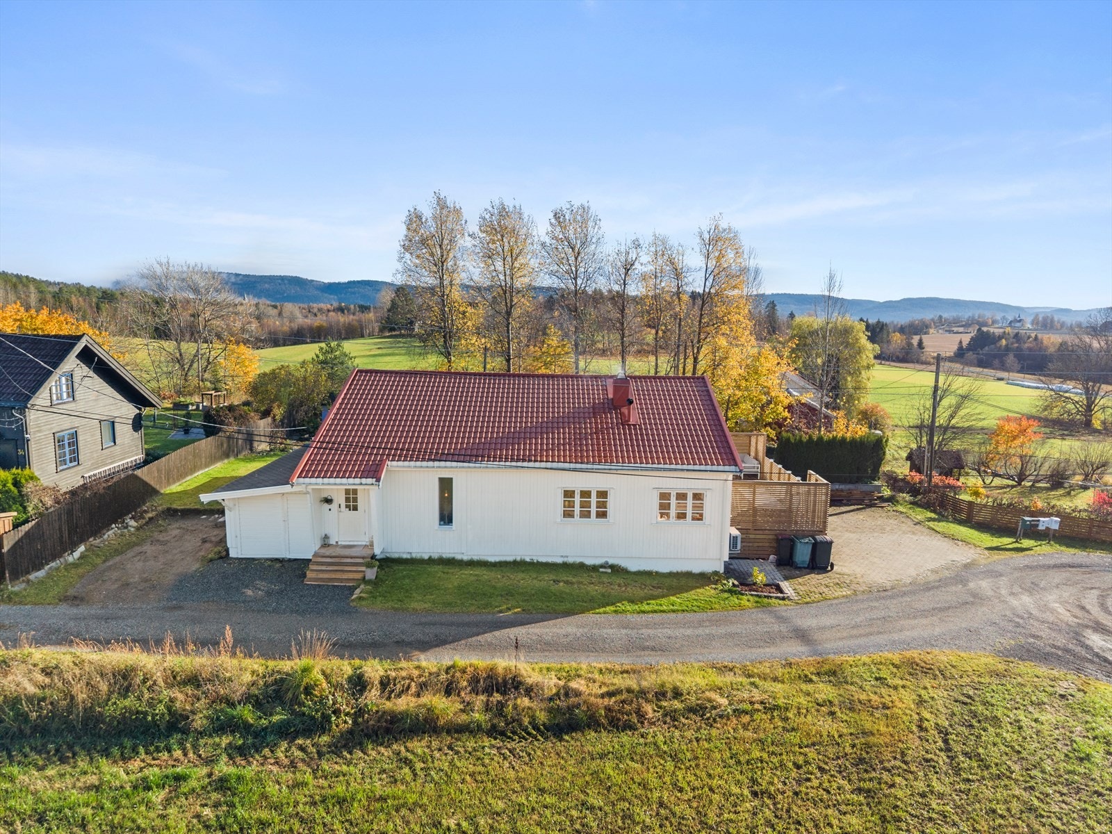 Boligen er beliggende i blindvei uten gjennomgangstrafikk Galleribilde